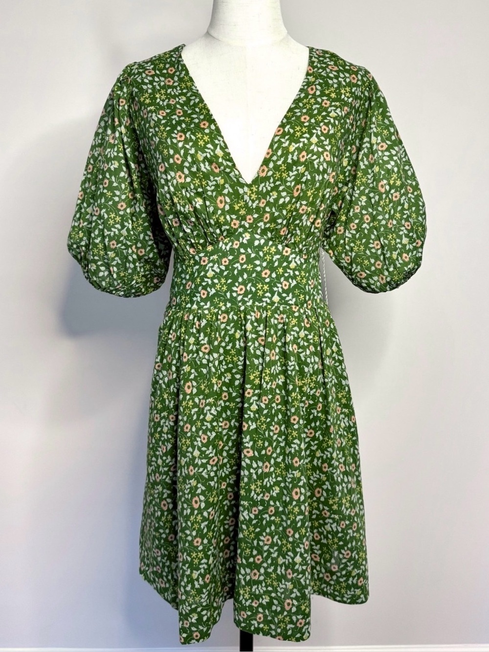 Trovata Birds of Paradis Gia Puff Sleeve Mini Dress Green Ivy Size M NWT